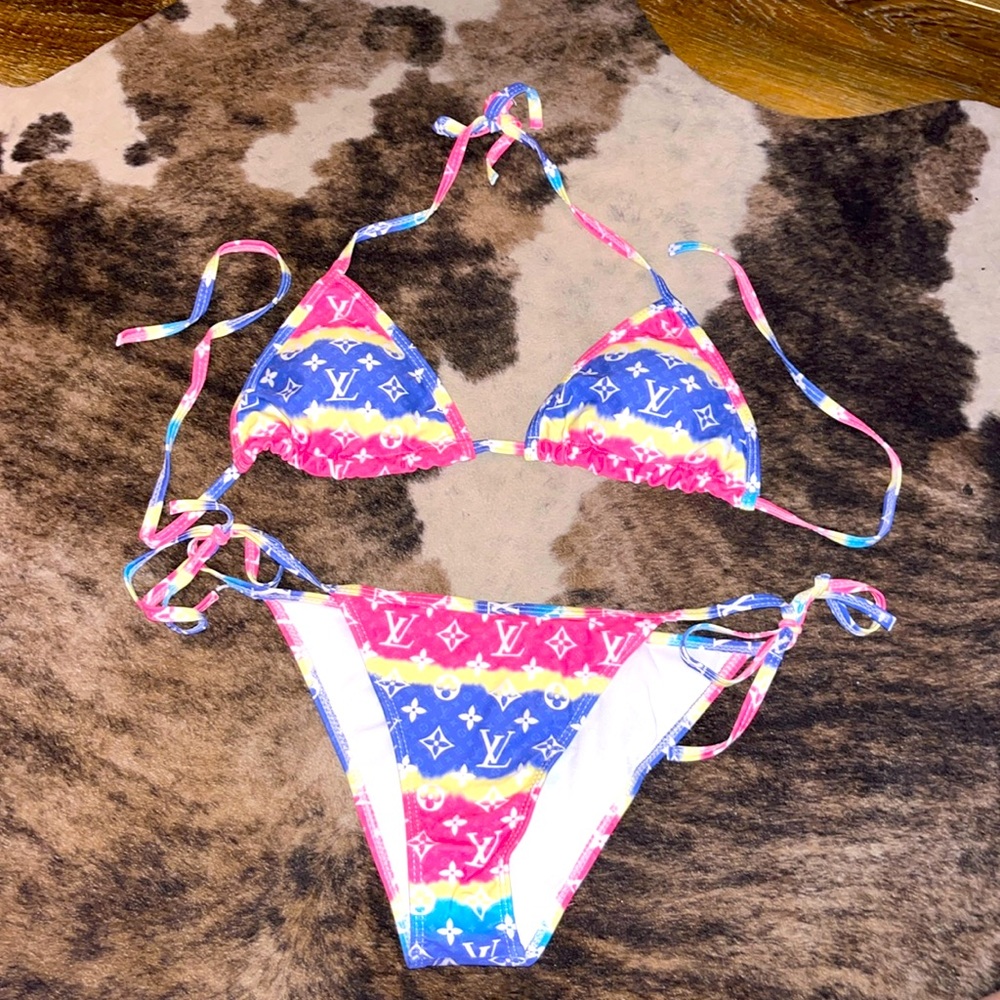 Bikini (BNWOT)